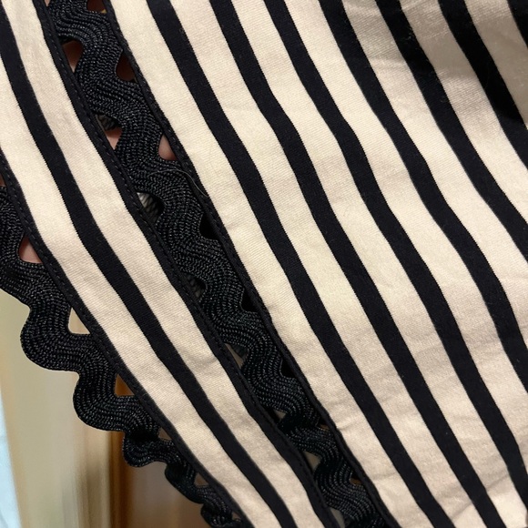 WOMENS CHICO’S 2/L DETAIL TOP - Picture 5 of 8